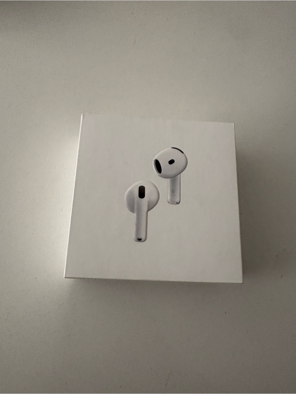 AirPods 4